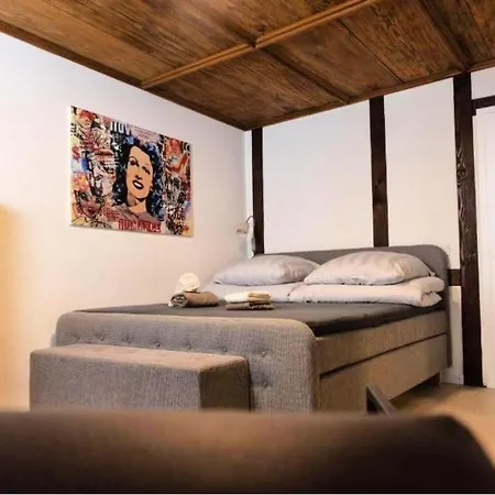 Rheinstream Guest house